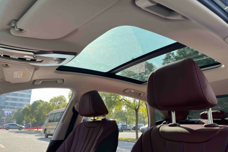 Used Hongqi H5 2025 2.0T Automatic Flag Edition – 500 000 Units Commemorative Version