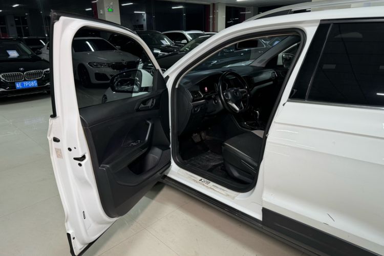 Used Volkswagen Tacqua 2020 1.5L Automatic Yue
