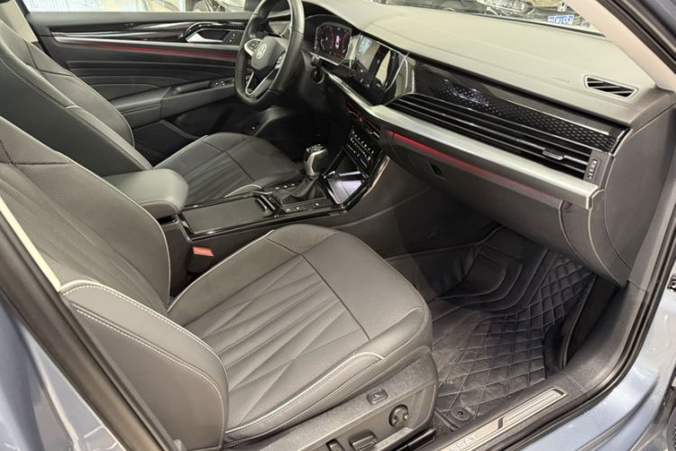 Used Volkswagen Passat 2022 330TSI Starry Luxury Edition
