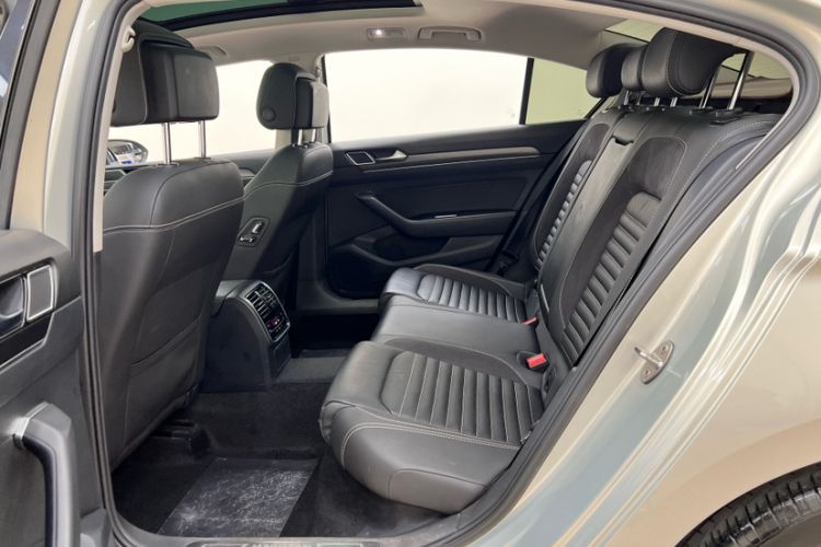 Used Volkswagen Magotan 2020 330TSI DSG Leading Model
