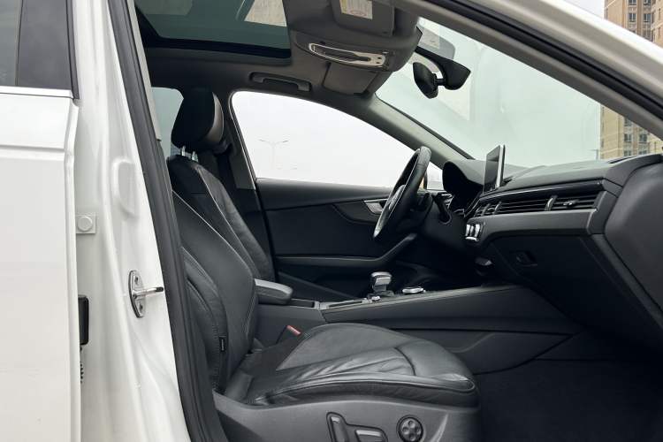 Used Audi A4L 2017 40 TFSI Style Edition