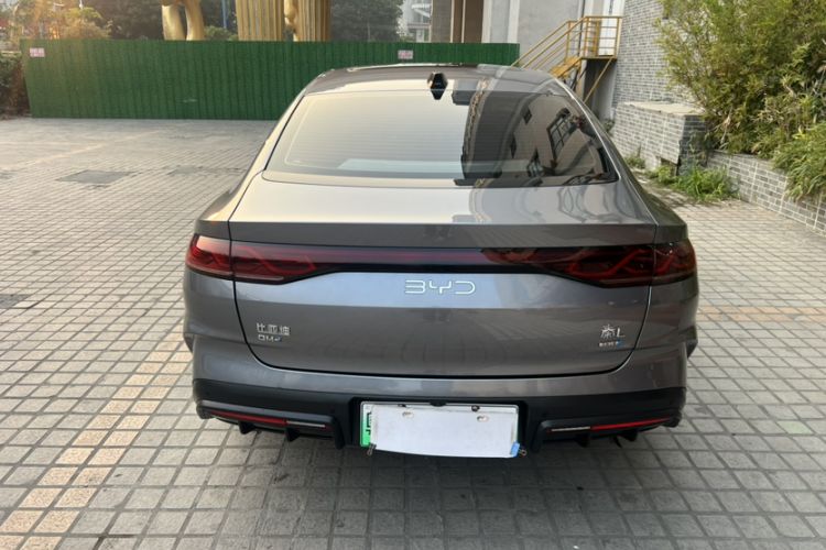 Used BYD Qin L 2025 DM-i Smart Drive 120KM Leading Model
