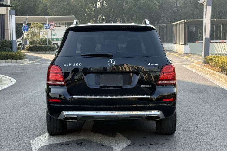 Used Mercedes-Benz GLK-Class 2013 GLK 300 4MATIC Dynamic Sunroof Model