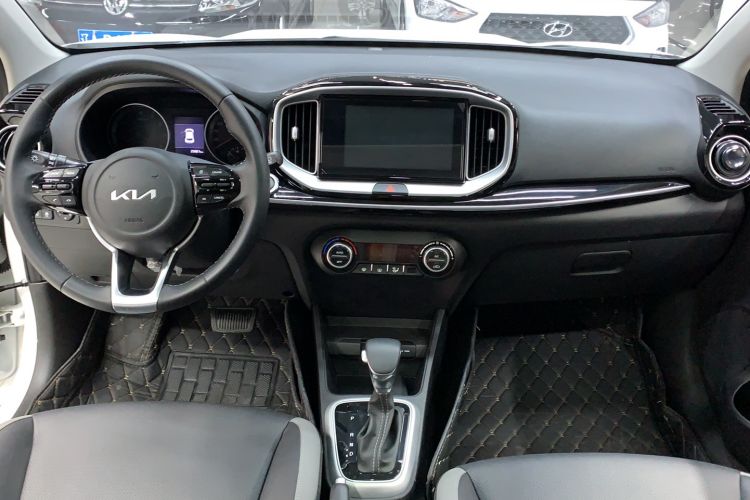 Used Kia kx1 Stonic 2021 1.4L CVT Fun & Sunroof Model