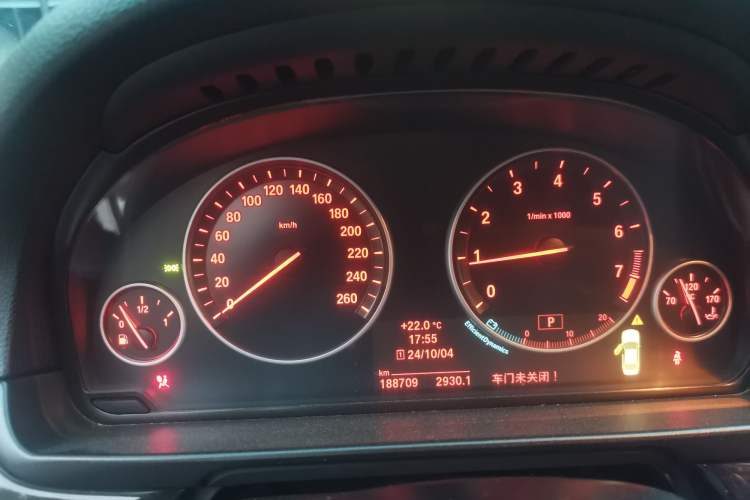 Used BMW 5 Series 2014 525Li Luxury Design Package
