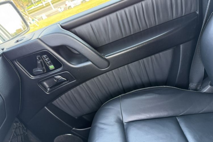 Used Mercedes-Benz G-Class 2010 G 500
