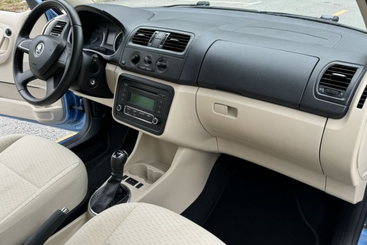 Used Skoda Fabia 2014 1.4L Automatic Crystal Edition
