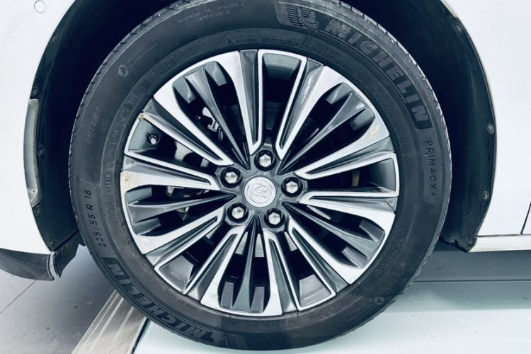 Used Buick GL8 2021 ES Landtrek 653T Luxury Model