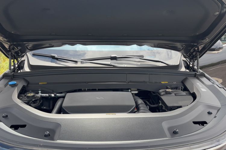 Used Li Auto L8 2025 Ultra Smart Refreshed Edition