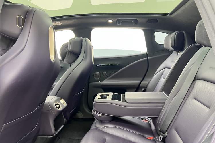 Used  07 2024 Max Extended-Range Edition