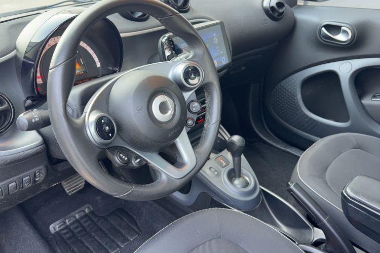 Used  fortwo 2015 1.0L 52 kW Hardtop Passion Edition
