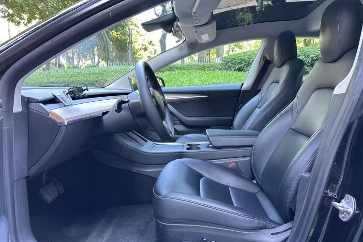 Used Tesla Model 3 2022 Rear-Wheel-Drive Version
