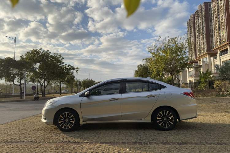 Used Honda Crider 2015 1.8L automatic comfort version
