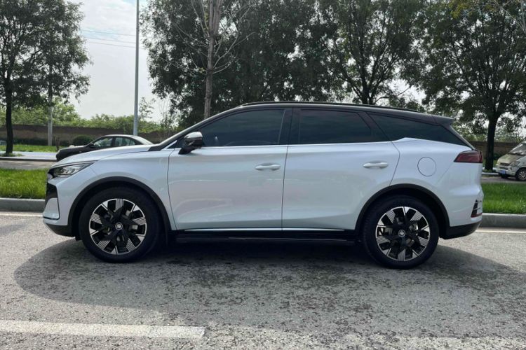 Used BYD Tang New Energy 2024 DM-i Glory Edition 112KM Flagship Model
