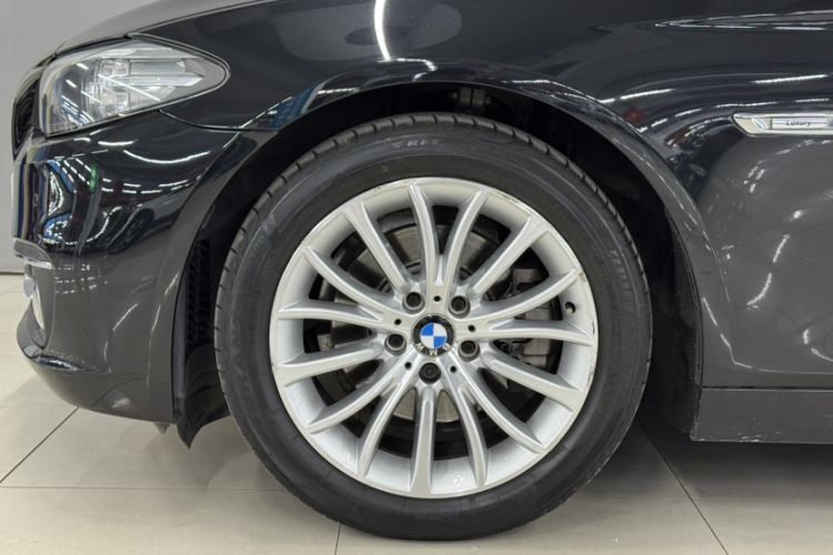 Used BMW 5 Series 2014 525Li Luxury Design Package
