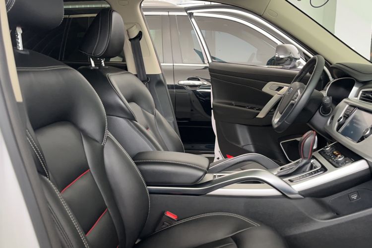 Used Geely Auto Emgrand X7 Sport 2018 1.8TD Automatic Two-Wheel Drive Smart Connect 4G Internet Edition
