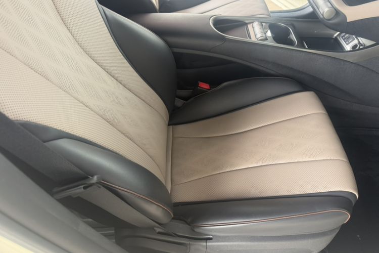 Used BYD Dolphin 2023 420 km Free Version
