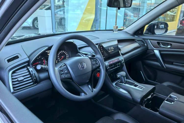 Used Honda Avancier 2017 240TURBO Two-Wheel Drive Elite Edition
