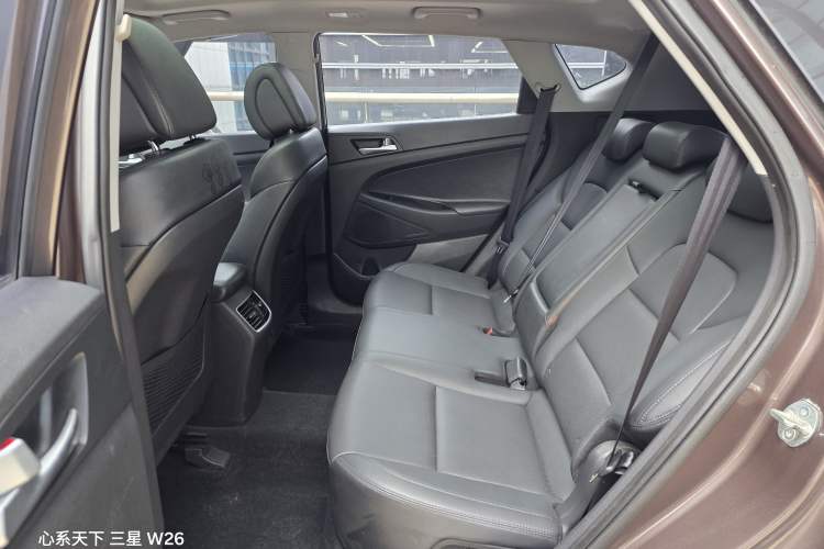 Used Hyundai Tucson 2015 2.0L Automatic Two-Wheel Drive Smart Version