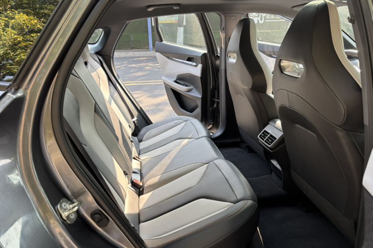 Used Changan UNI-V iDD 2024 Blue Whale Smart Electric iDD 136km ZhiKu Model