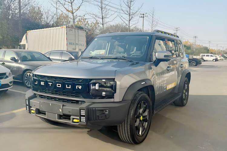 Used JETOUR Traveler 2023 2.0T All-Wheel-Drive CrossPRO
