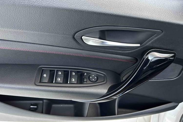 Used BMW 2 Series (Import) 2019 225i Convertible Coupe Sports Design Package