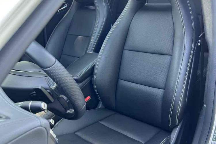 Used Mercedes-Benz GLA 2015 GLA 220 4MATIC Fashion Model
