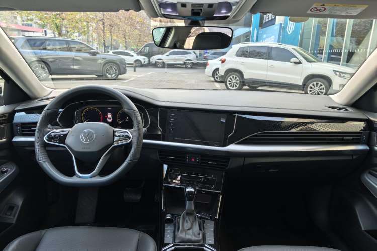 Used Volkswagen Passat 2024 380TSI Dragon Edition
