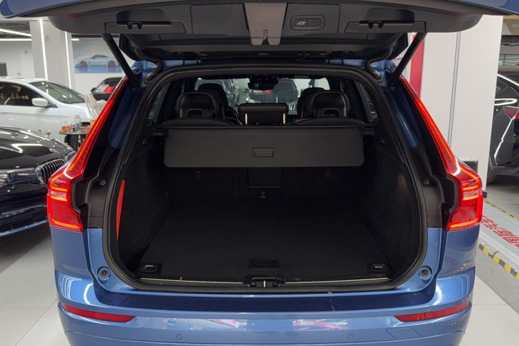 Used Volvo XC60 2018 T5 4x4 Smart & Sporty Edition
