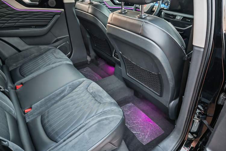 Used Hongqi HS5 2022 Revised Version 2.0T Smart Connect Flagship Edition
