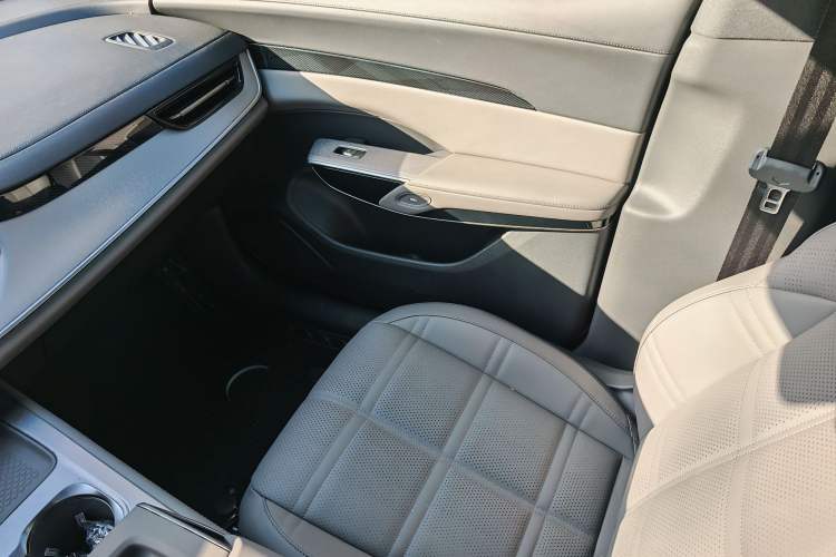 Used Hongqi Tiangong 08 2025 605 Pioneer Edition
