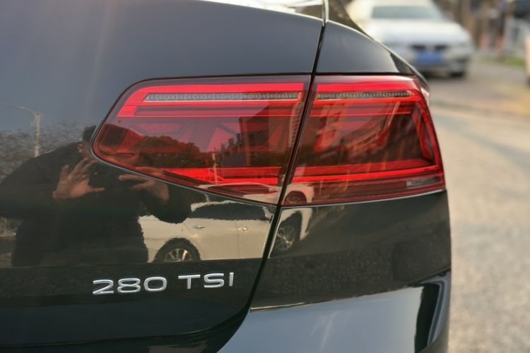 Used Volkswagen Magotan 2020 280TSI DSG Leading Edition
