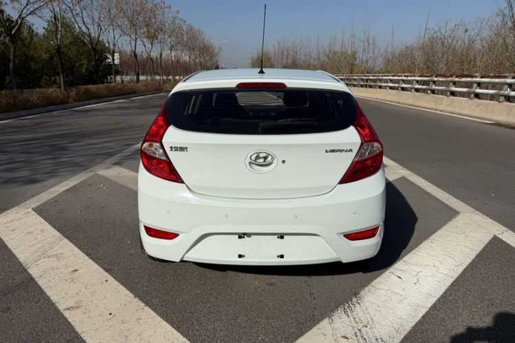Used Hyundai Verna Ray 2016 1.4L Automatic Leading-Edge GLX
