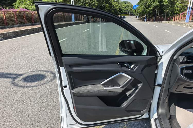 Used Audi Q3 2020 35 TFSI Fashion Dynamic Model
