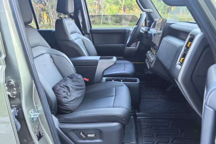 Used  V23 2025 401 Two-Wheel Drive Intelligent Driving Version