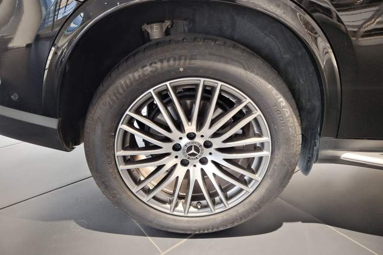 Used Mercedes-Benz GLC 2023 GLC 300 L 4MATIC Dynamic Edition 5-seater
