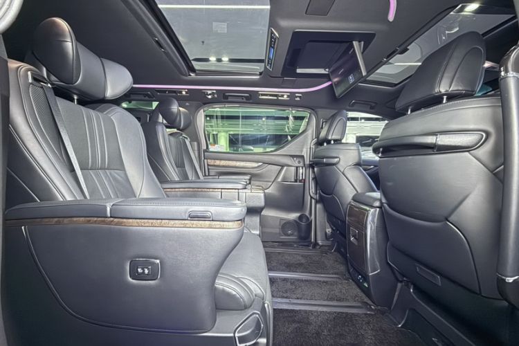 Used Toyota Vellfire 2020 Dual-Engine 2.5L HV Prestige Edition
