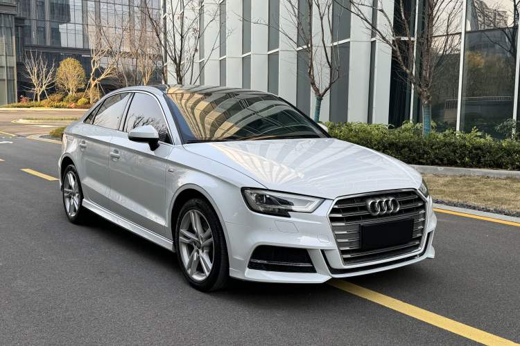 Used Audi A3 2020 Limousine 35 TFSI Fashion Edition China VI Emission Standard