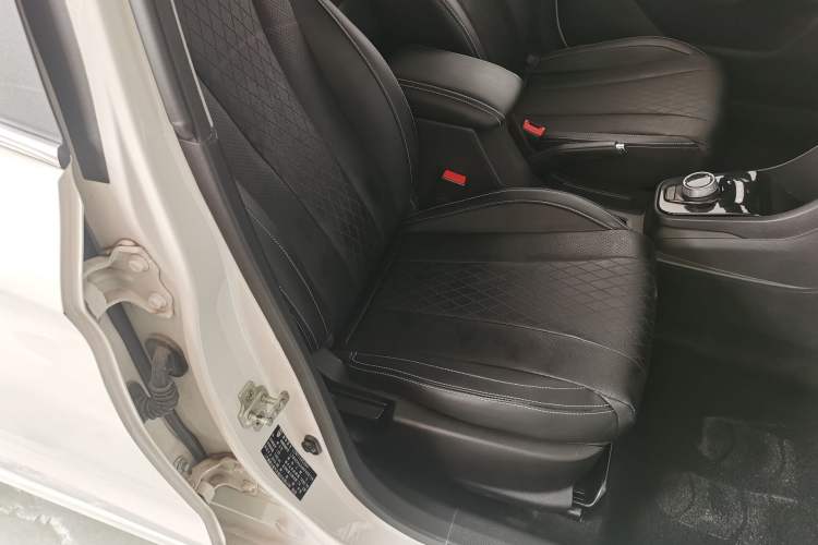 Used Baojun 310W 2018 1.5L Automatic Fashion Edition China VI
