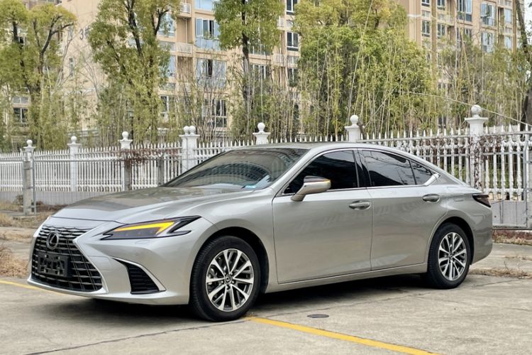 Used Lexus ES 2025 200 Premium Edition
