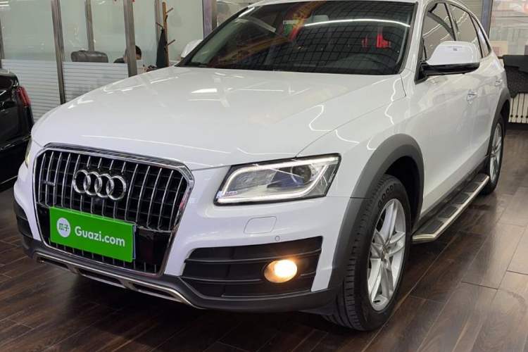 Used Audi Q5 2017 Plus 40 TFSI Technology Model