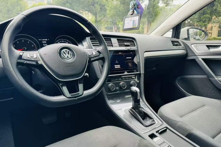 Used Volkswagen Golf 2020 280TSI DSG Comfort Version
