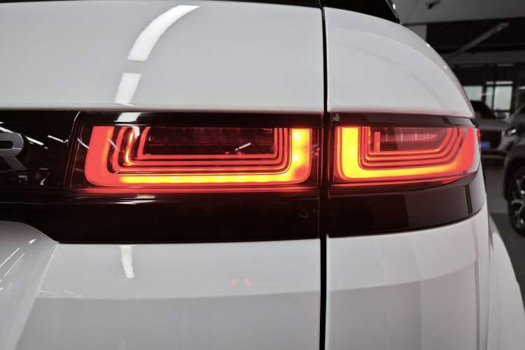 Used Land Rover Range Rover Evoque 2020 249 PS R-DYNAMIC SE Sport Technology Edition
