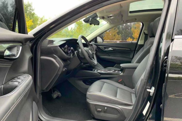 Used Buick Envision 2022 Facelift Encore S 552T Two-Wheel-Drive Luxury Model
