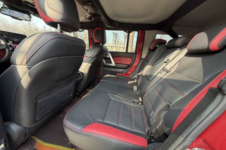 Used BAIC Off-Road BJ40 2019 2.3T Automatic Four-Wheel Drive Urban Hunter Edition Flagship Model China VI Emission Standard
