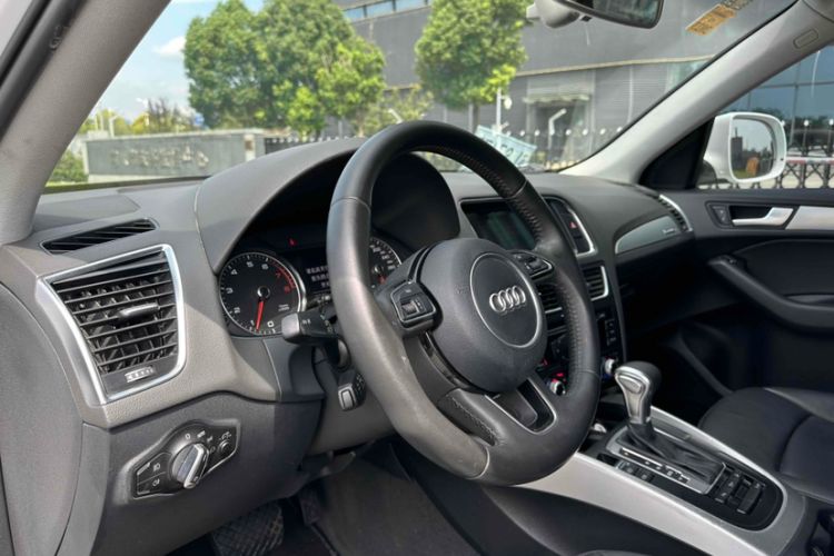 Used Audi Q5 2015 40 TFSI Technology Edition
