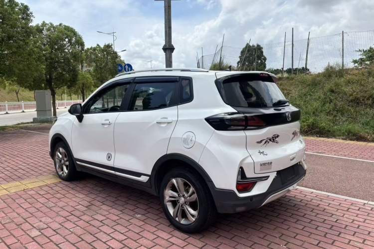 Used Changan CS15 2019 1.5L Manual Entry-Level Version China V Standard
