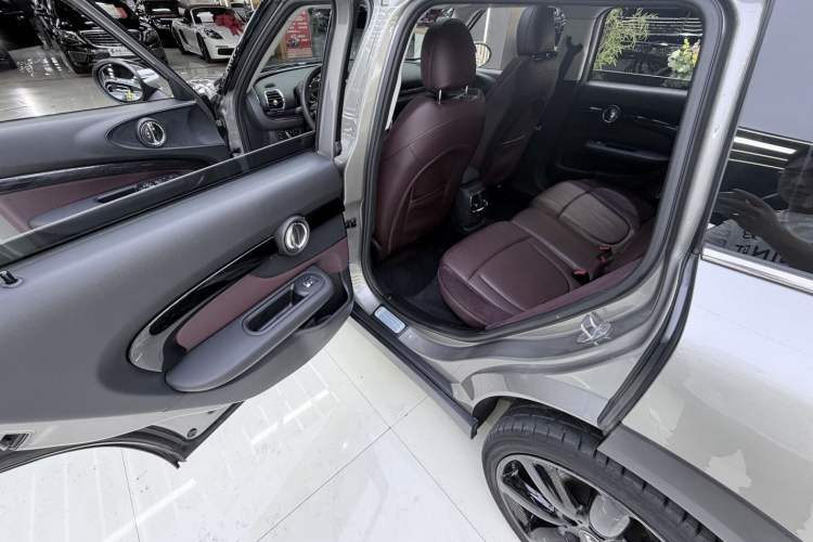 Used  Clubman 2018 1.5T COOPER Artist
