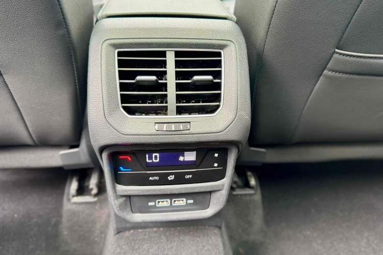 Used Volkswagen Tayron 2021 330TSI Two-Wheel-Drive 3rd Anniversary Limited Edition
