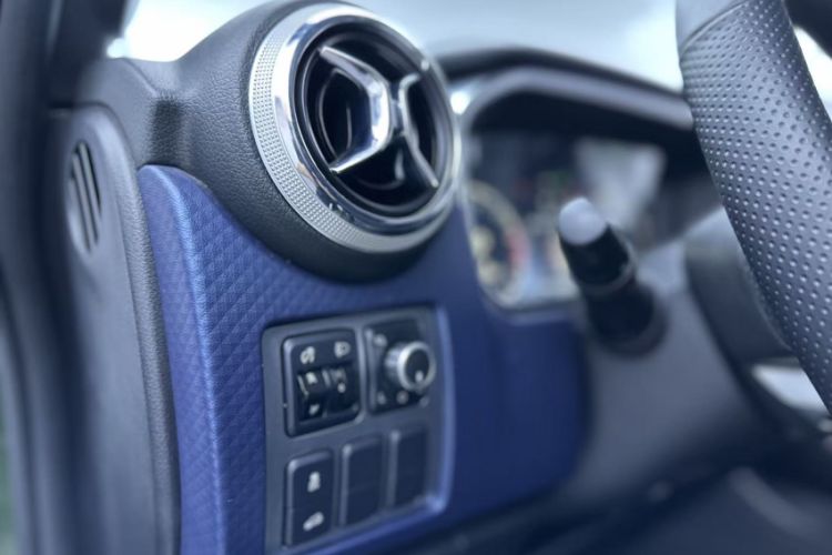 Used Beijing Auto BJ40 2019 PLUS 2.3T Automatic Four-Wheel Drive Premium Edition China VI
